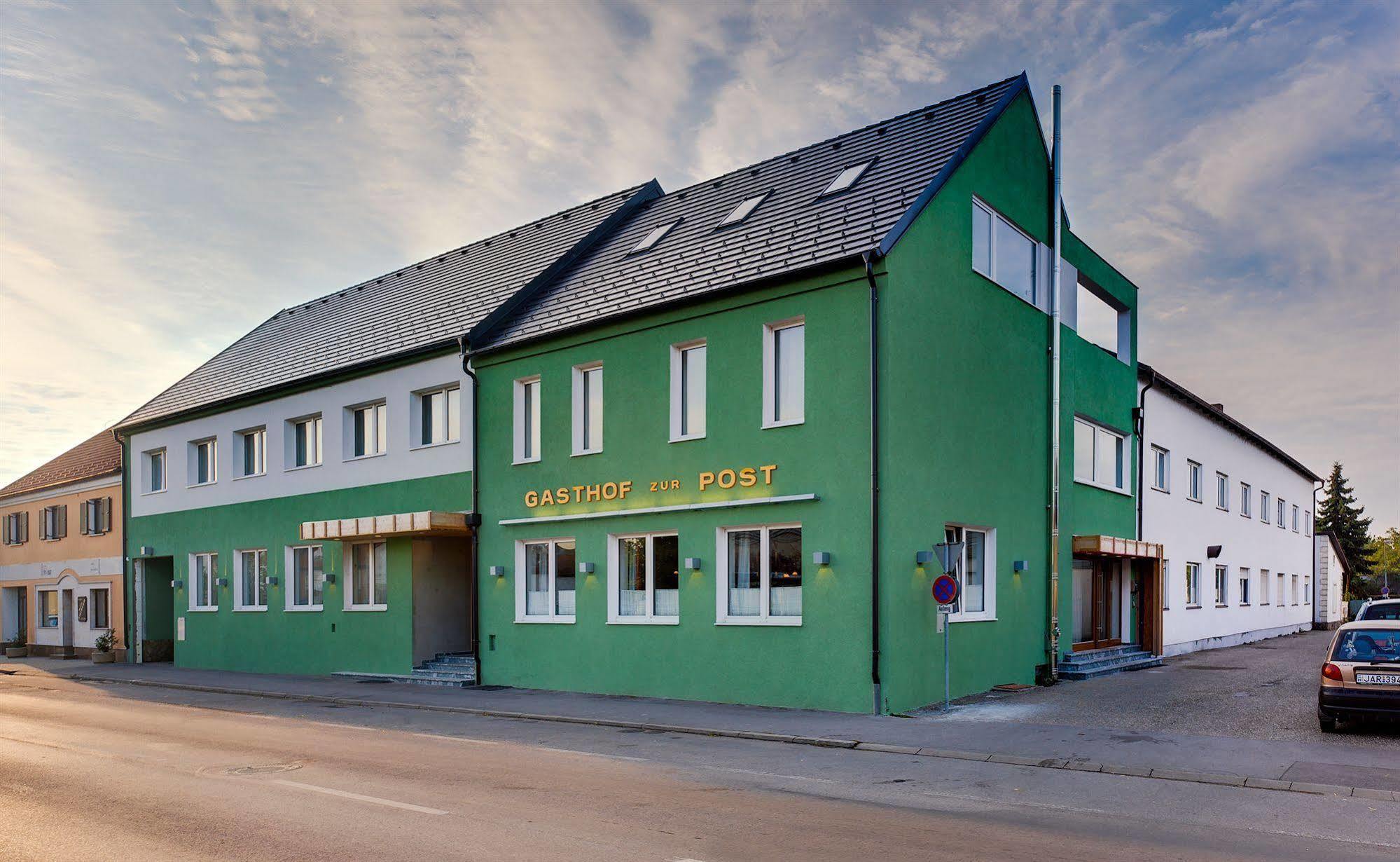 Hotel Zur Post Illmitz Extérieur photo